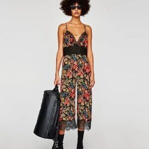 Zara lace insert floral cropped jumpsuit‎
